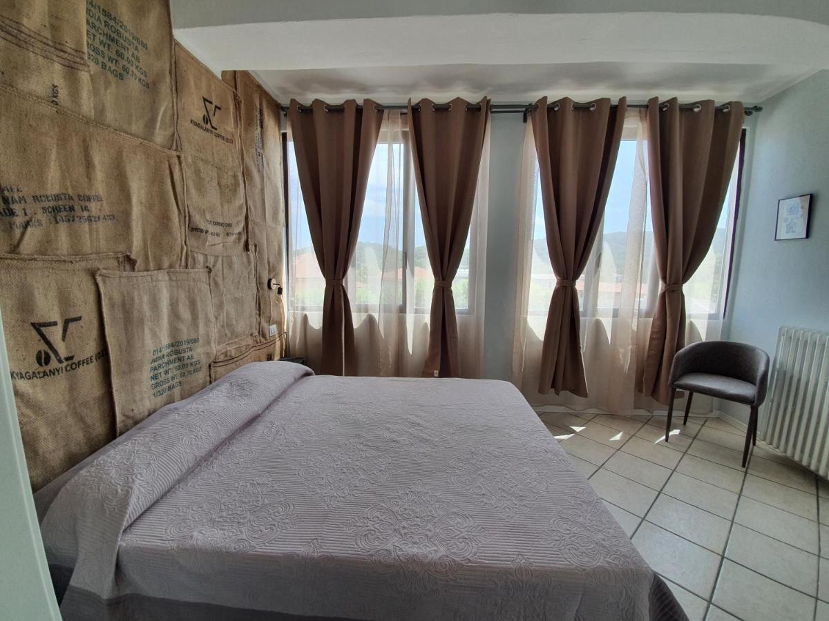 1928 Guest House Pogno Екстериор снимка